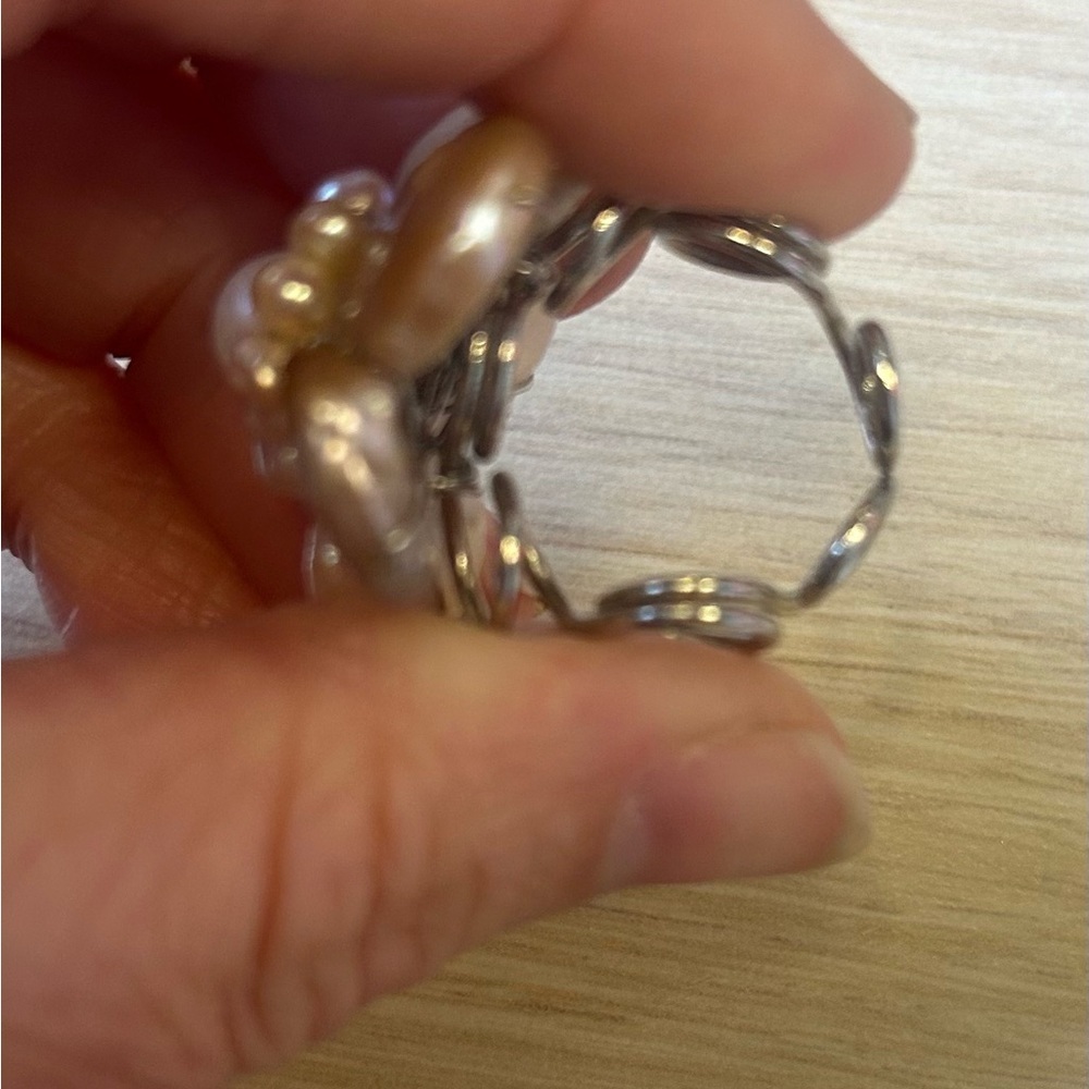 Pearl Flower Statement Ring with Expandable Band - Picture 3 of 5